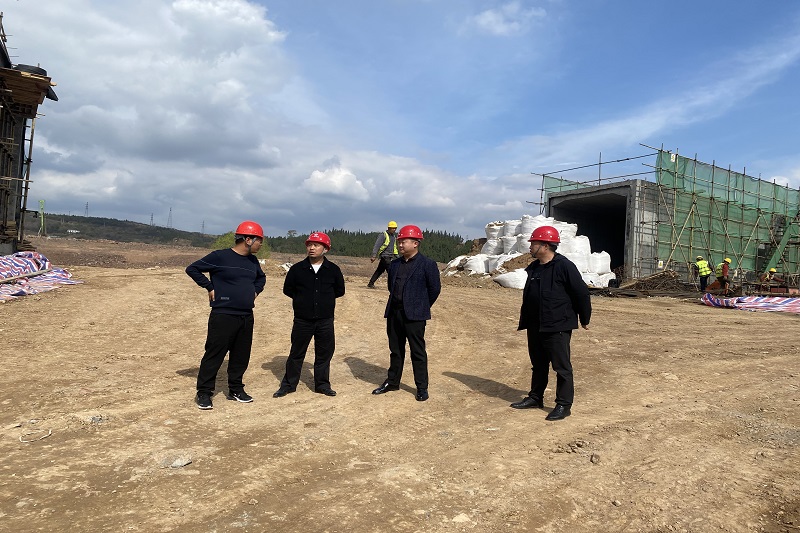 拼經濟，比發(fā)展②┃范文偉督戰(zhàn)在建項目